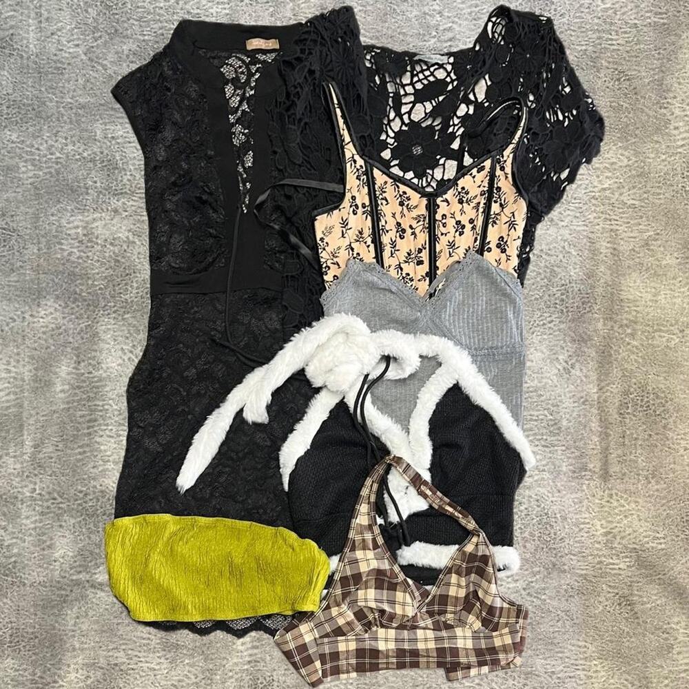 Womens grunge bundle of 7